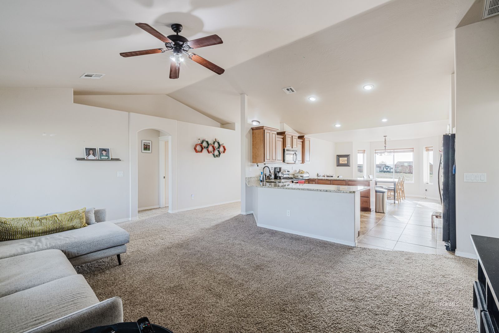 768 Clover Drive Property Photo 4