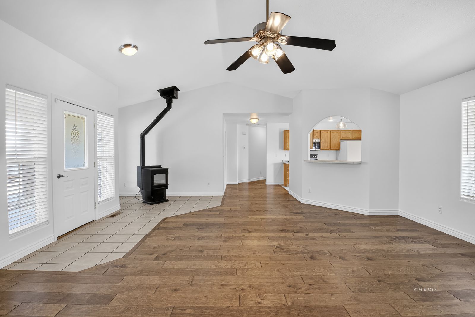 863 One Eye Drive Property Photo 4