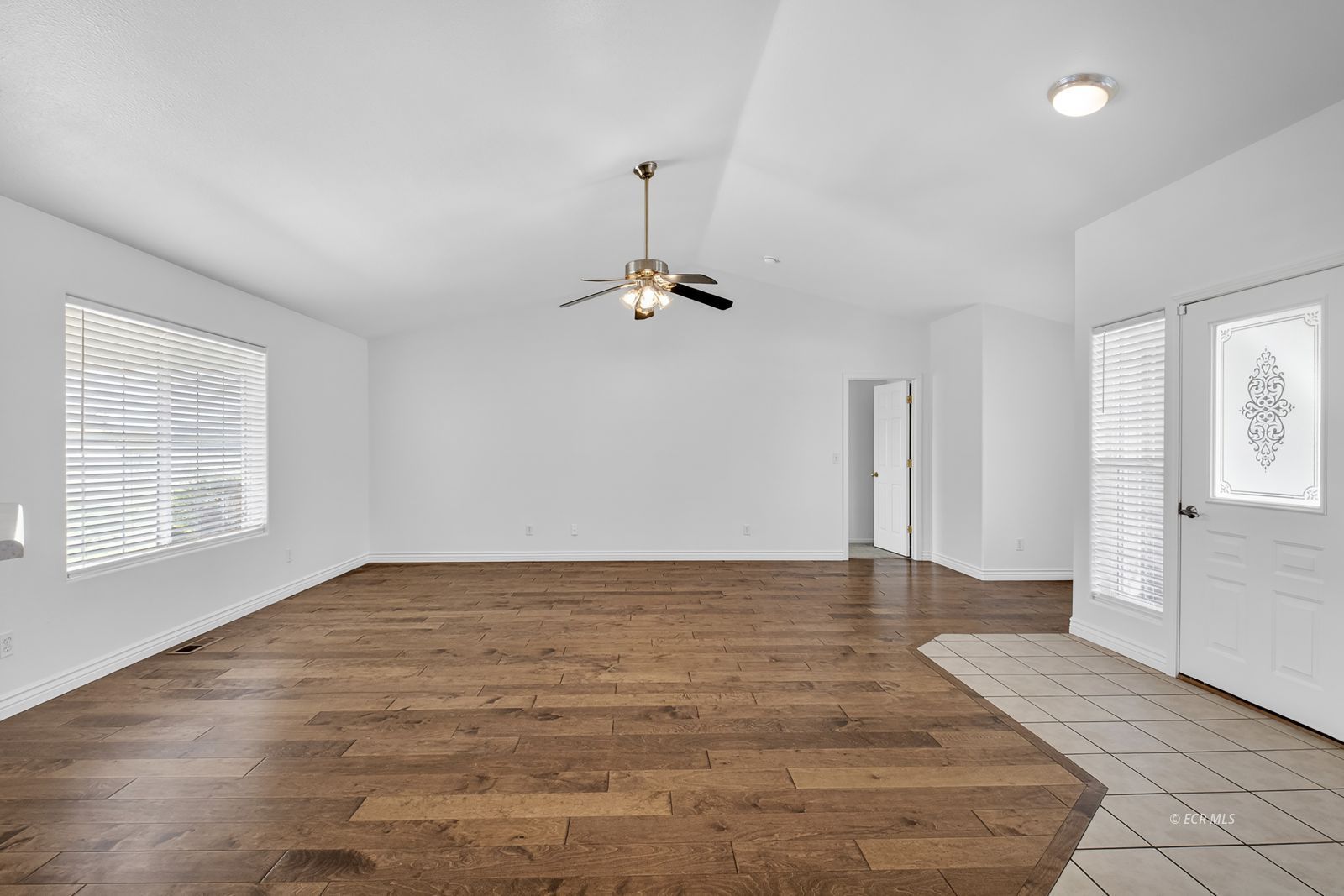 863 One Eye Drive Property Photo 6