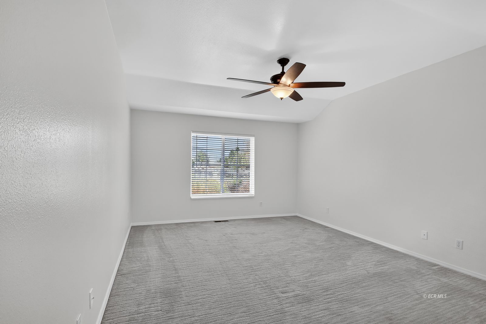 863 One Eye Drive Property Photo 11
