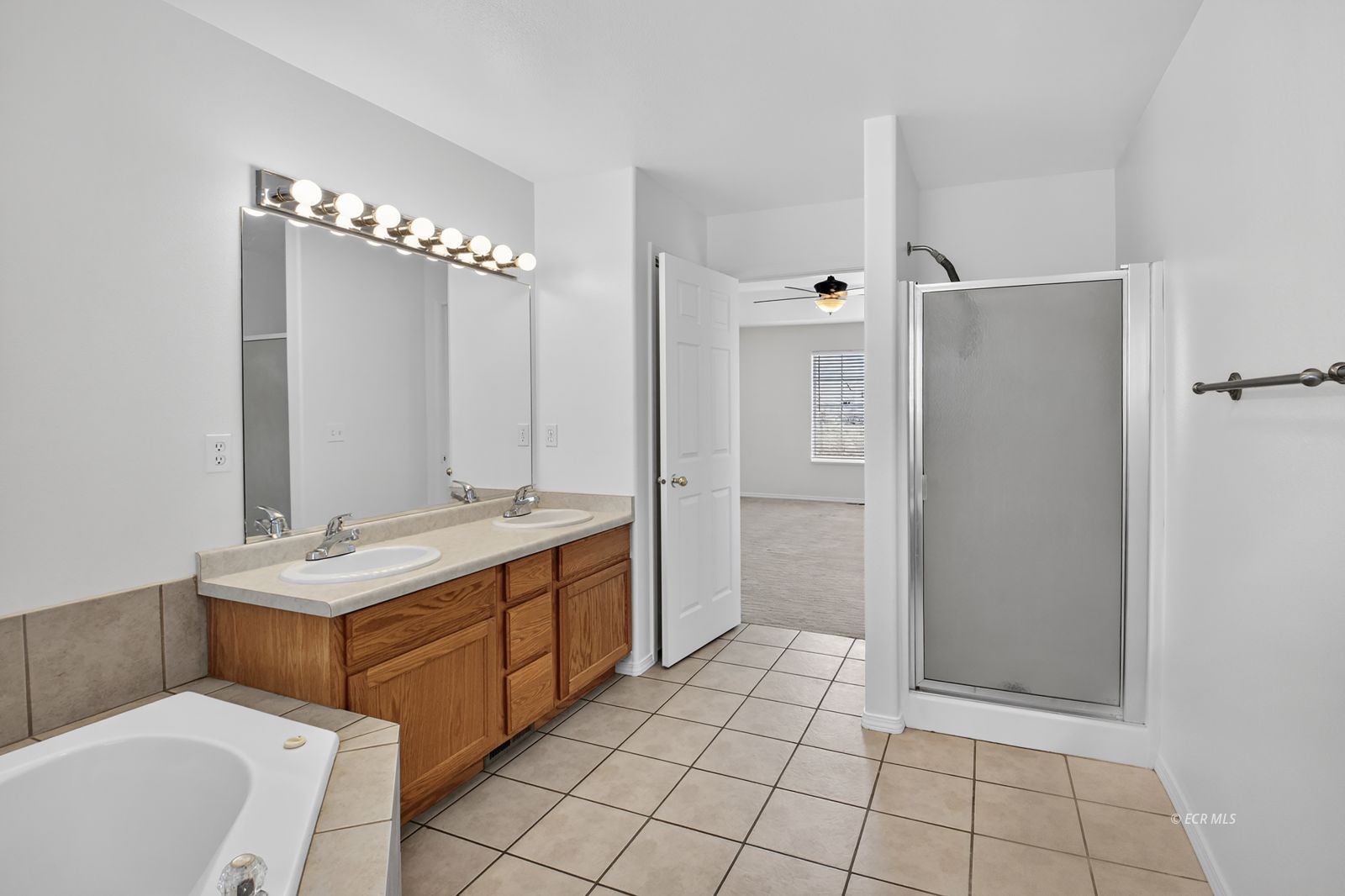 863 One Eye Drive Property Photo 13