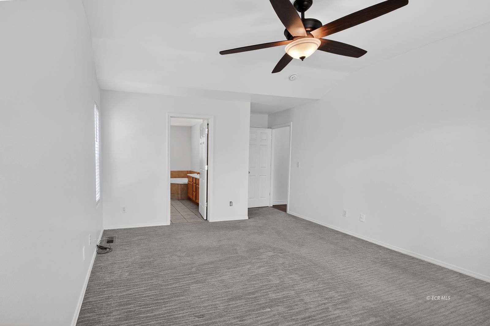 863 One Eye Drive Property Photo 14