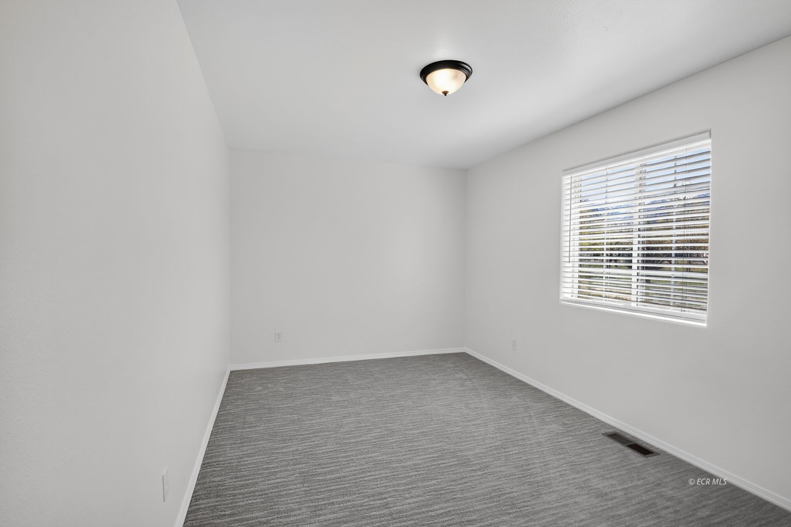 863 One Eye Drive Property Photo 17