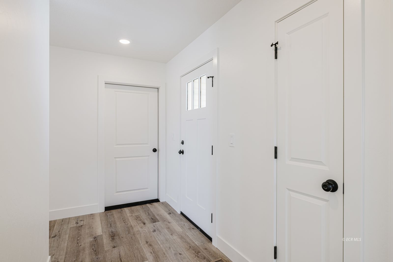 1266 Primrose Lane Property Photo 14