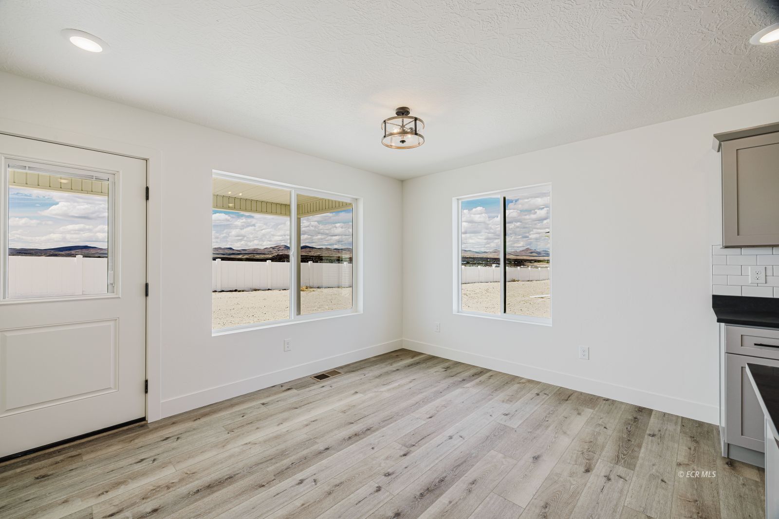1266 Primrose Lane Property Photo 21