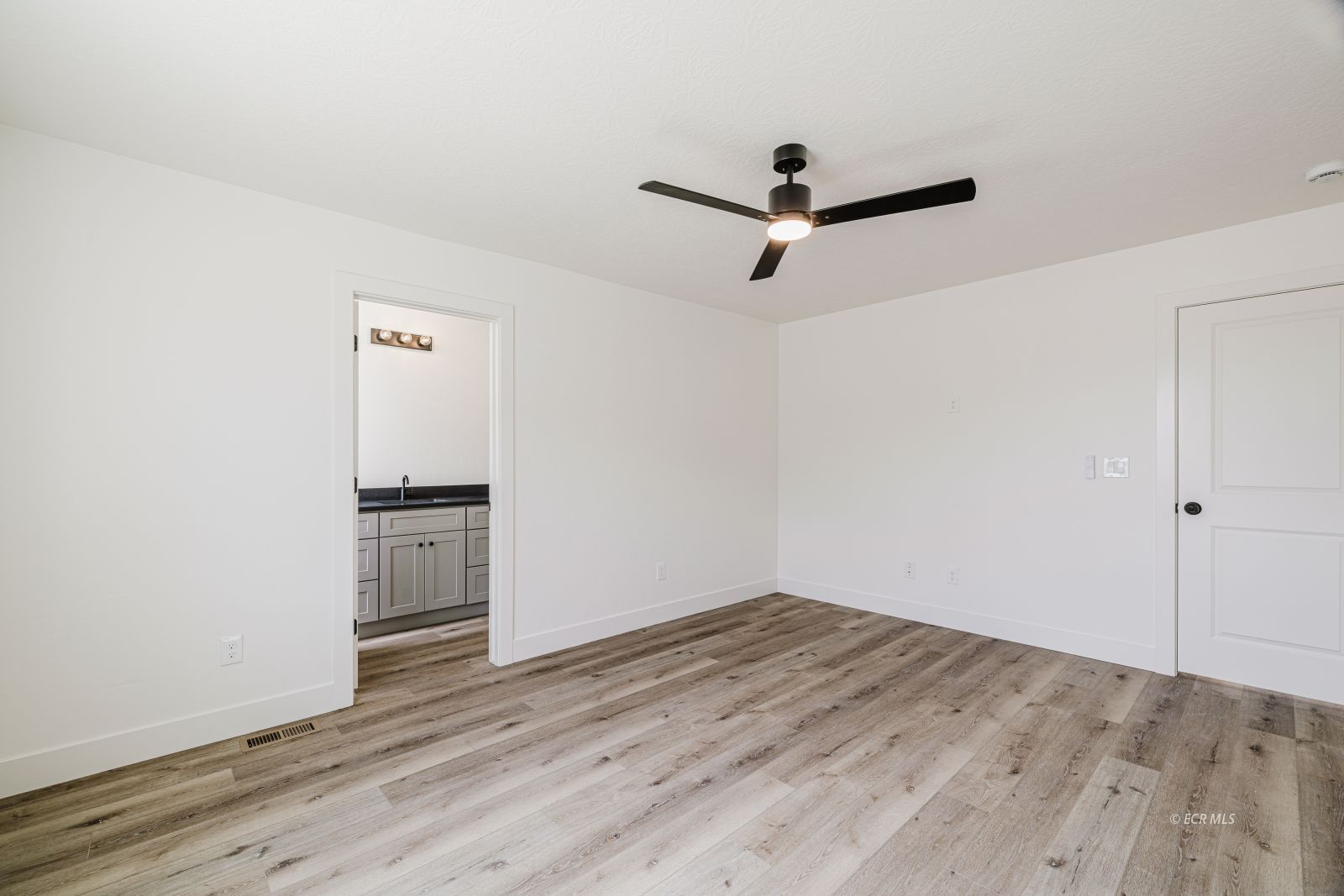 1266 Primrose Lane Property Photo 34