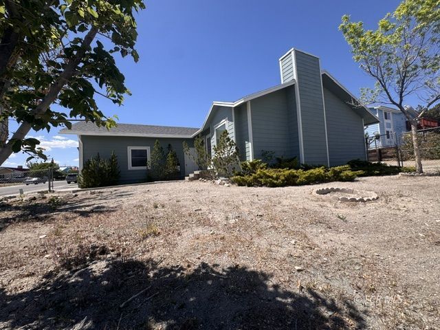 1904 W Canyon Street Property Photo 2
