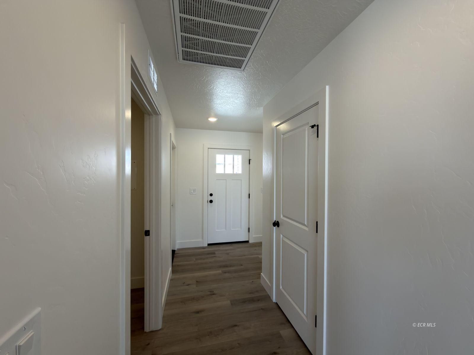 1283 Primrose Lane Property Photo 4