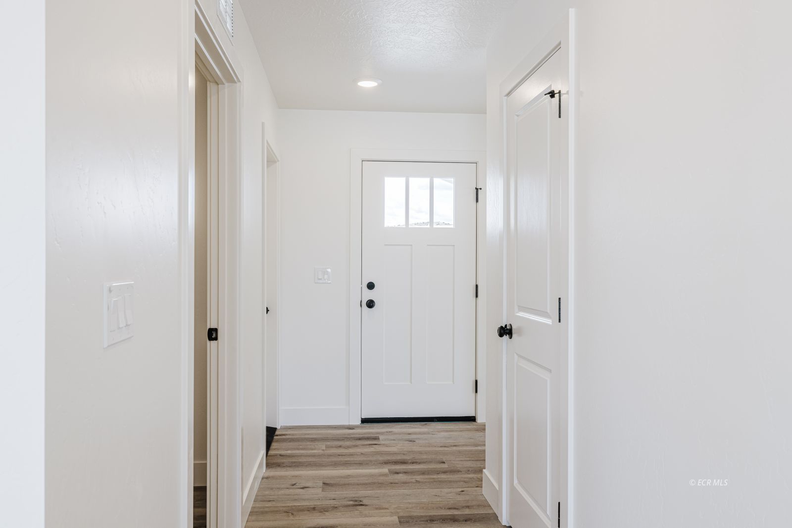 1283 Primrose Lane Property Photo 10