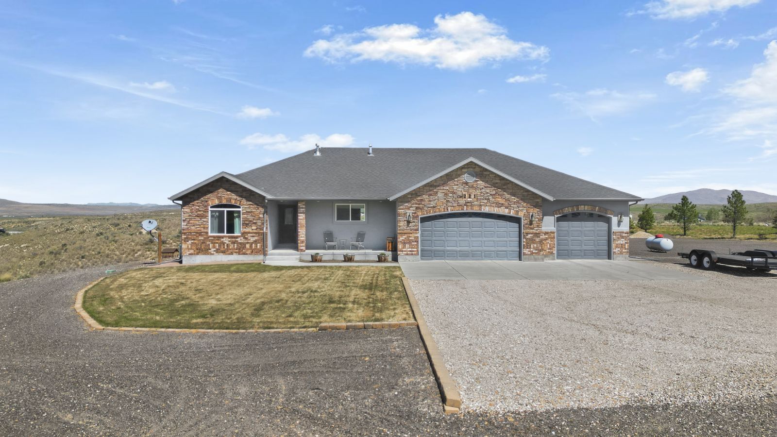 221 Glenvista Drive Property Photo 1