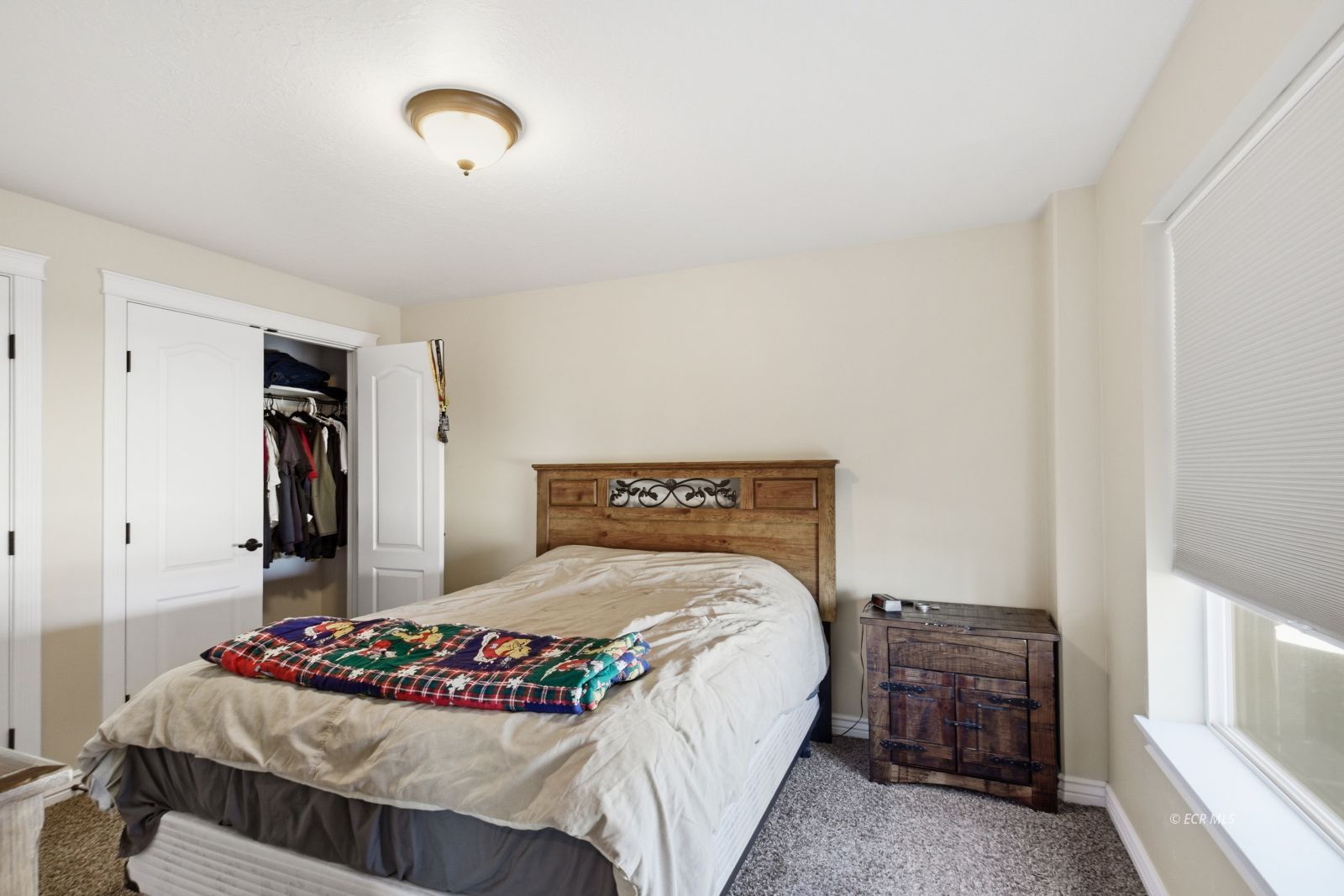 221 Glenvista Drive Property Photo 12