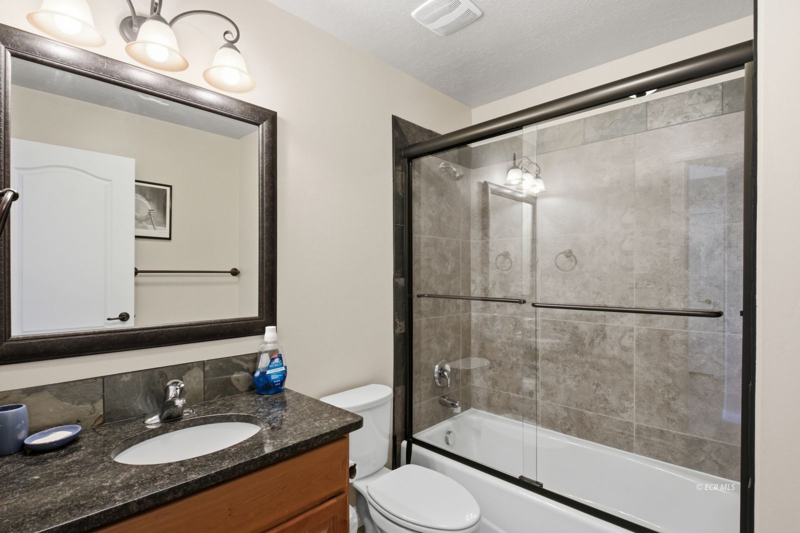 221 Glenvista Drive Property Photo 19