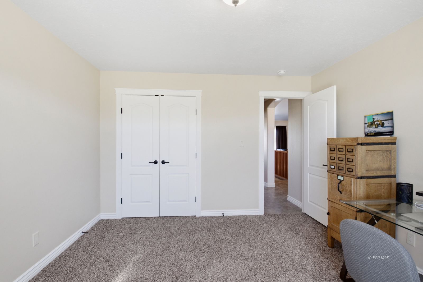 221 Glenvista Drive Property Photo 21
