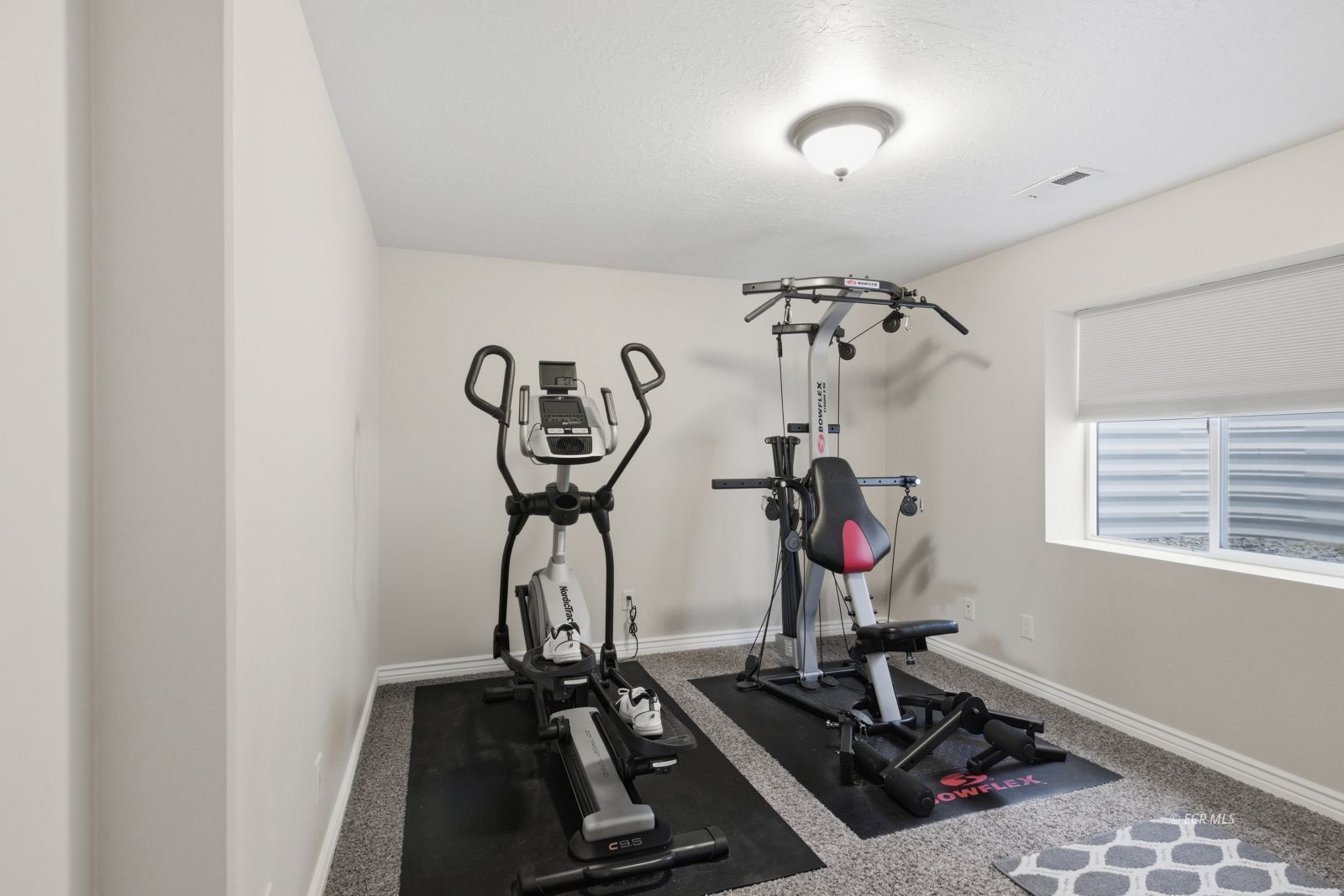 221 Glenvista Drive Property Photo 28