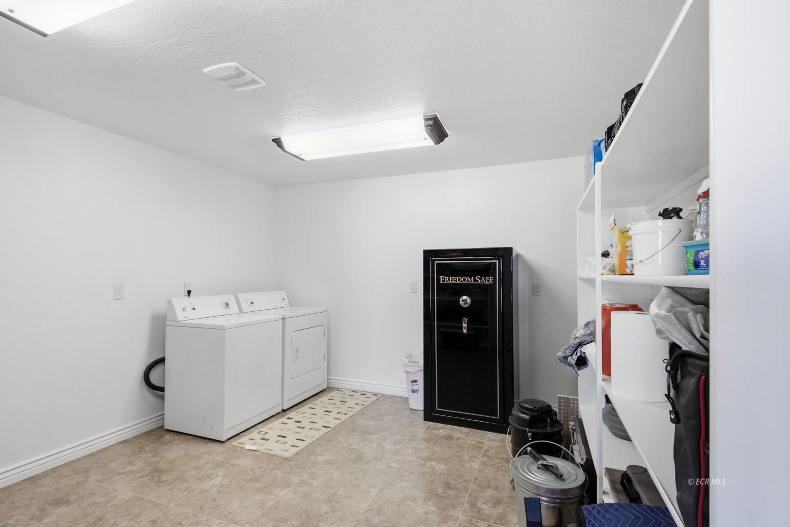 221 Glenvista Drive Property Photo 32