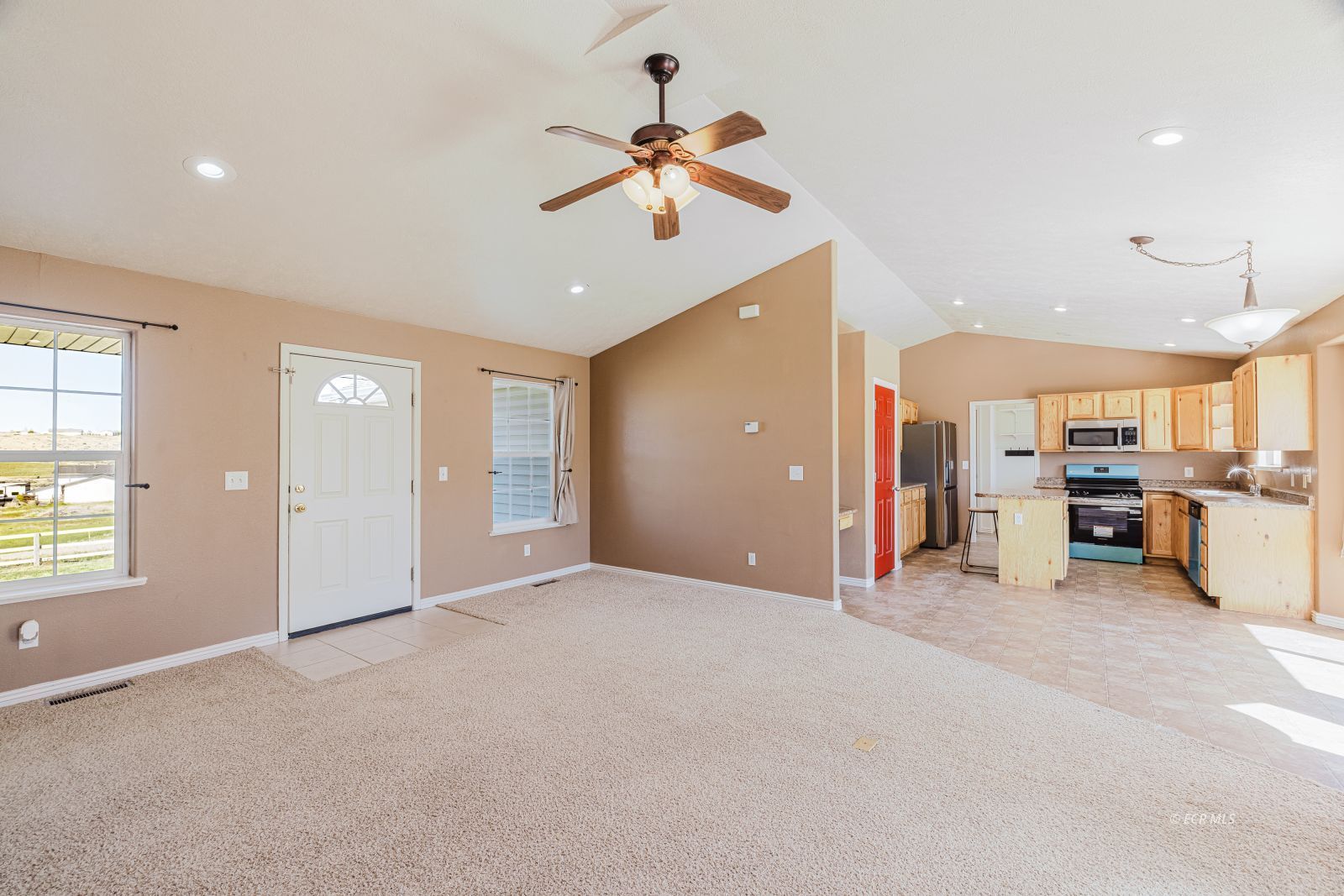 797 Thistle Drive Property Photo 4