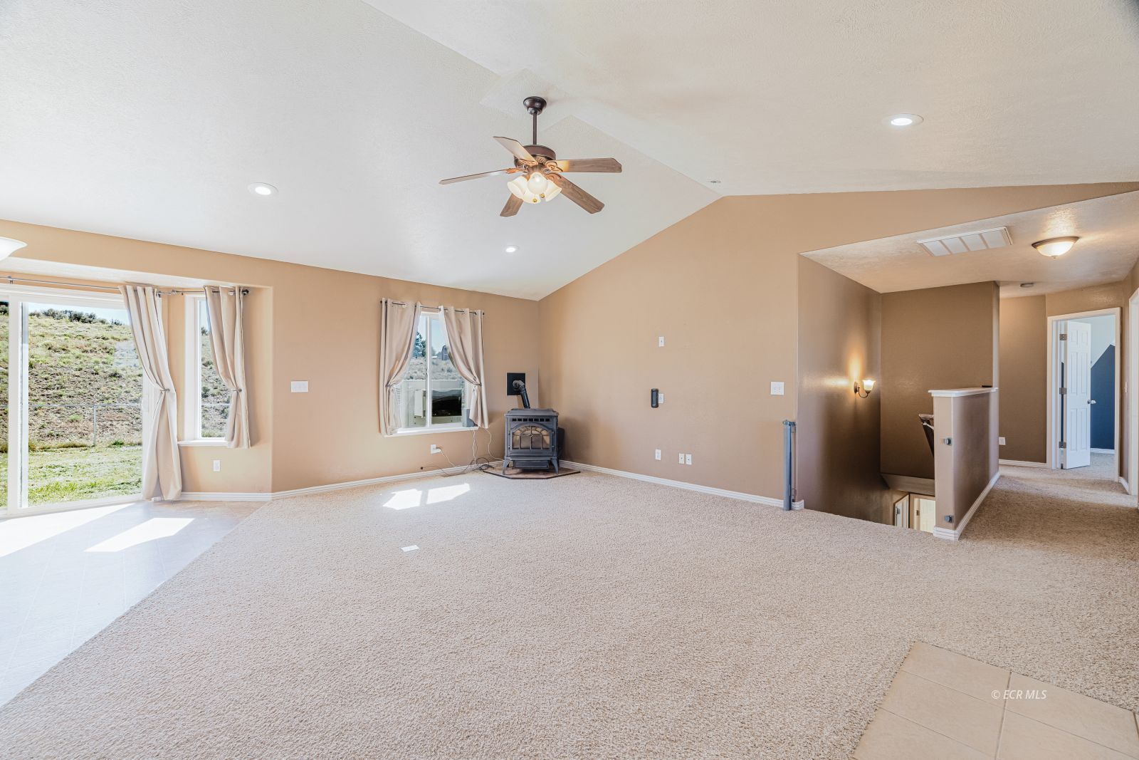 797 Thistle Drive Property Photo 6