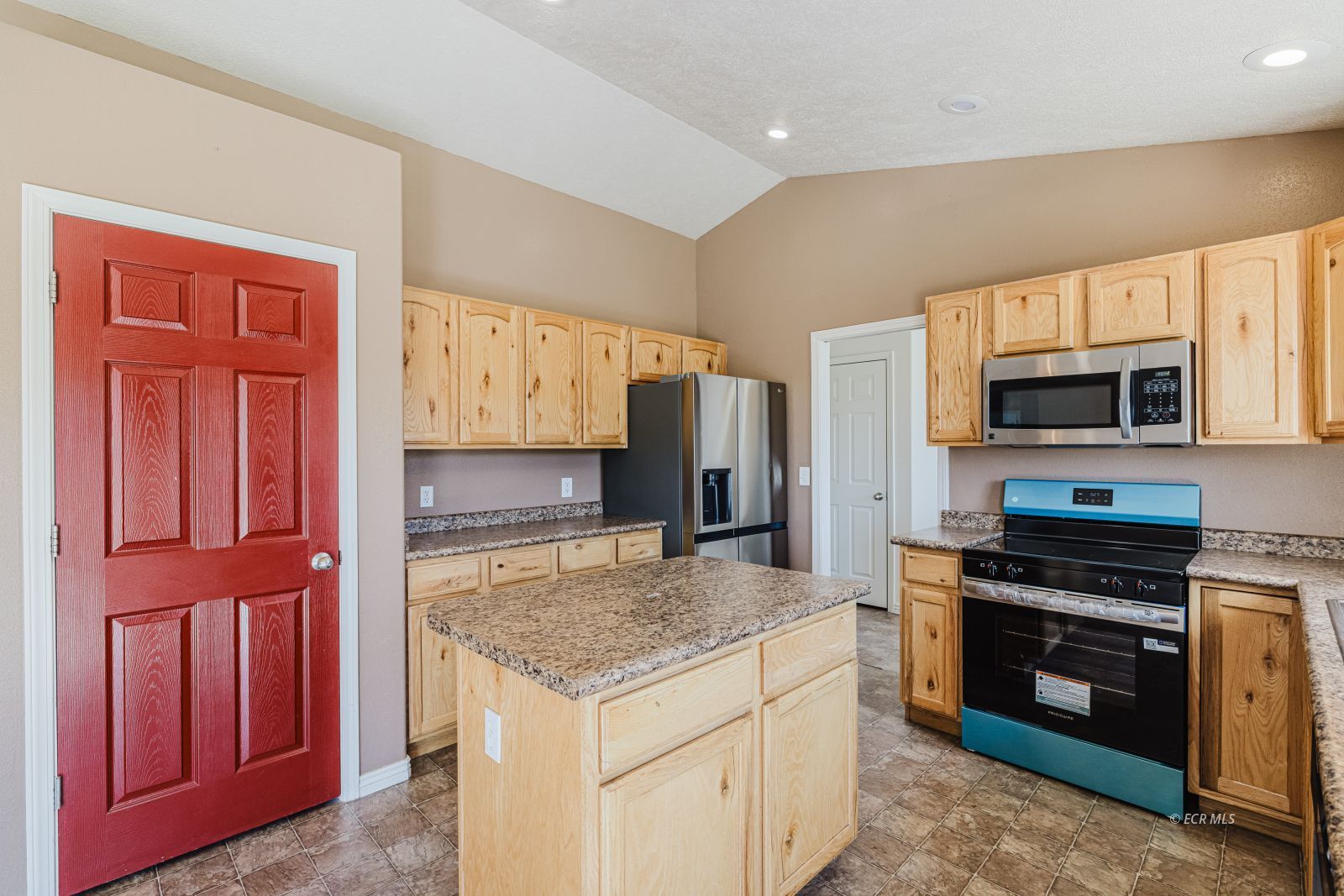 797 Thistle Drive Property Photo 8