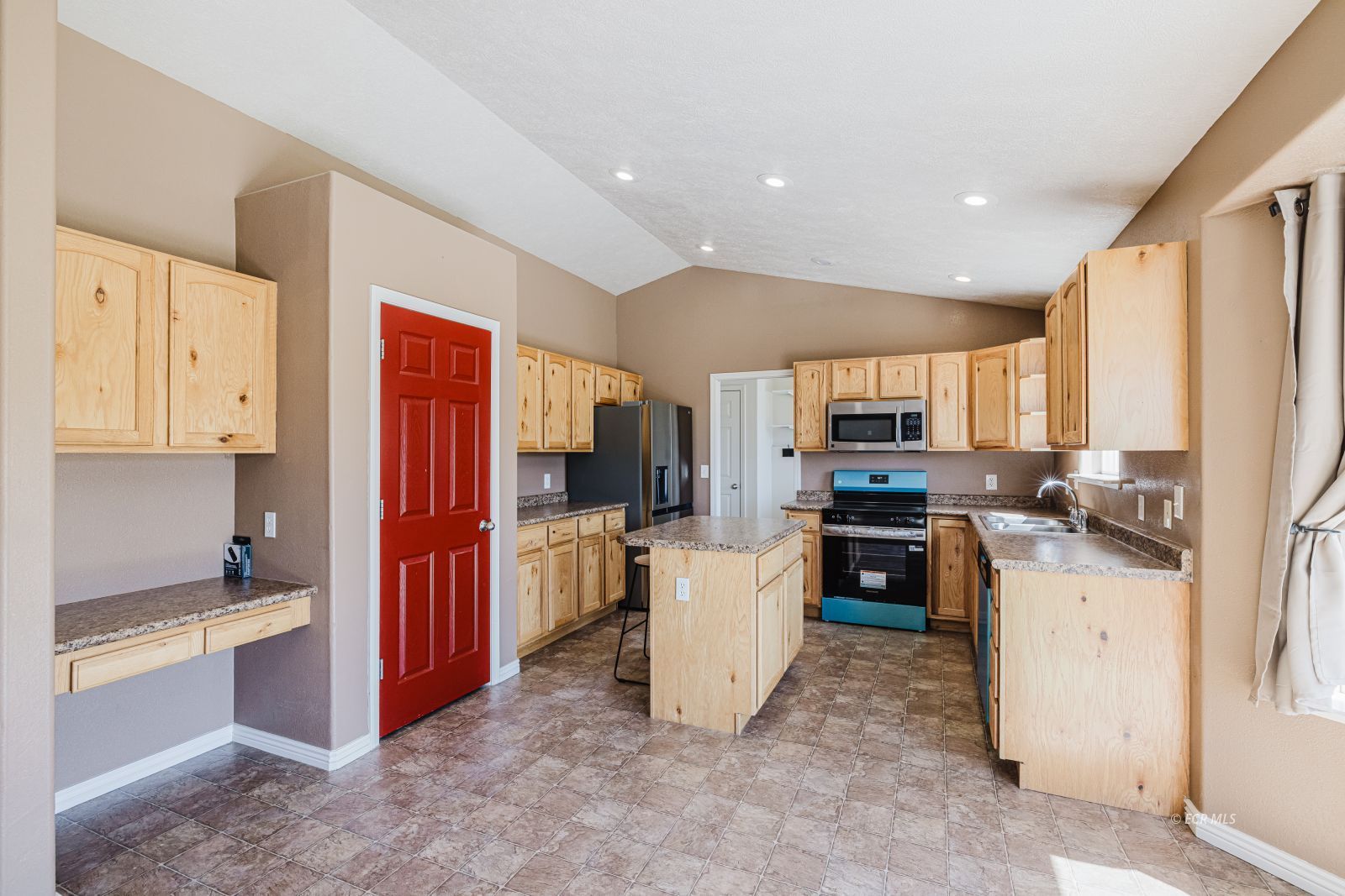 797 Thistle Drive Property Photo 9