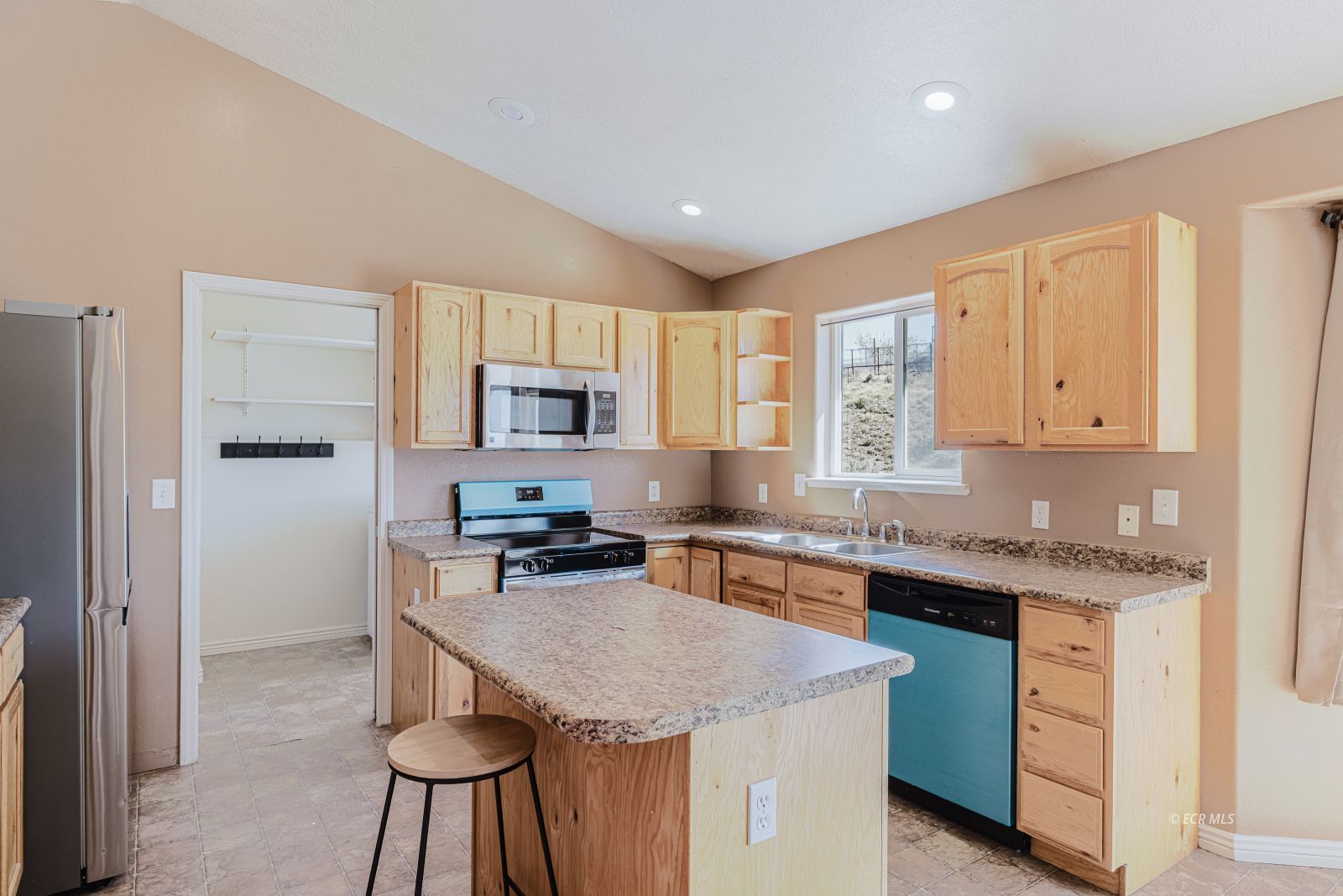 797 Thistle Drive Property Photo 10