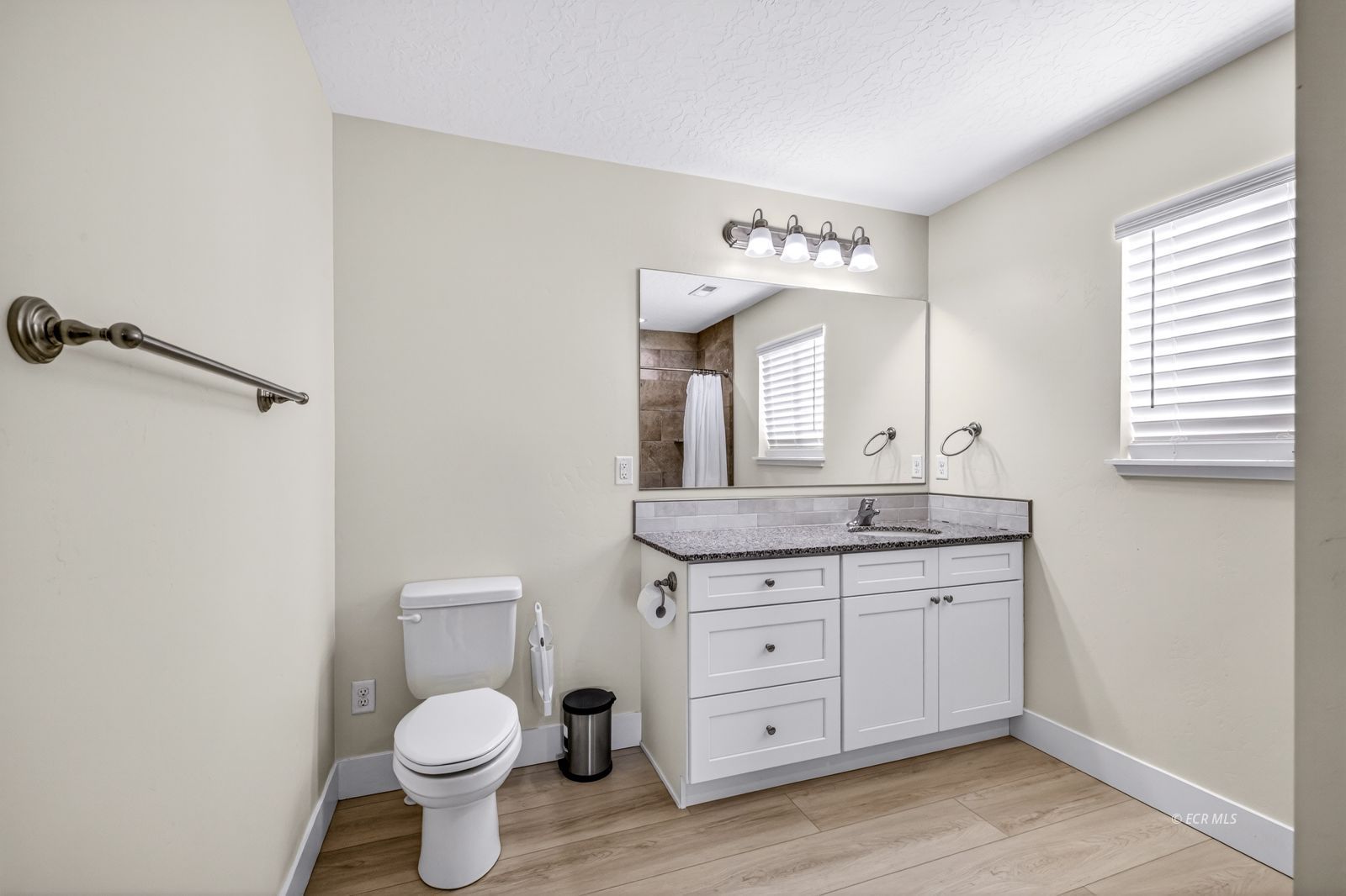 215 Spring Creek Parkway Property Photo 8
