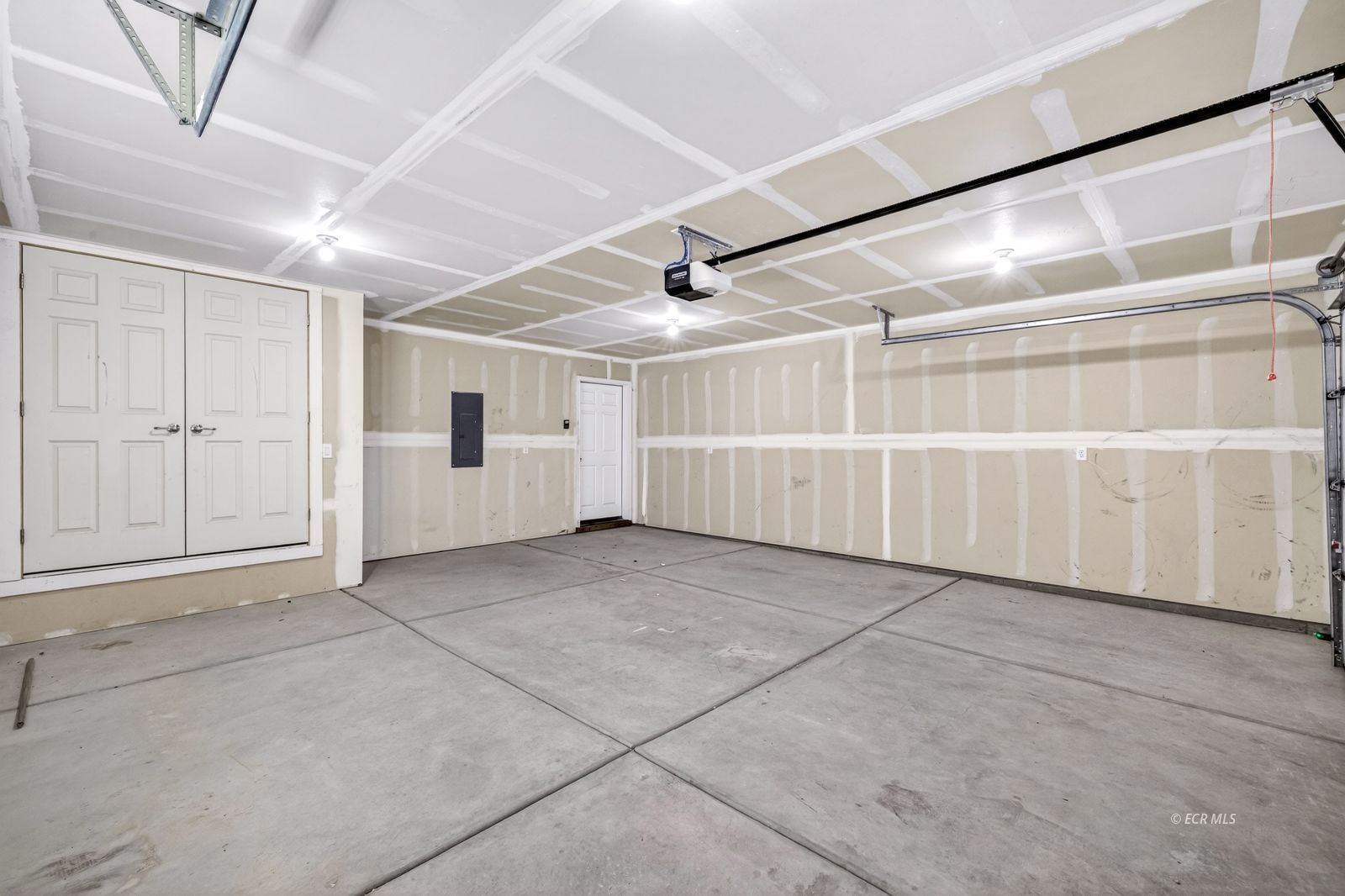 215 Spring Creek Parkway Property Photo 19