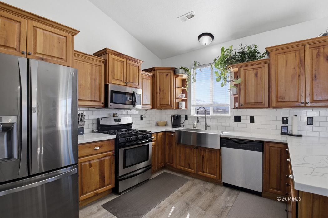 19 Lawndale Court Property Photo 12