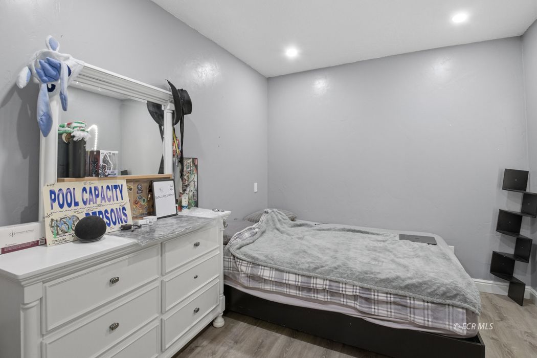 19 Lawndale Court Property Photo 17