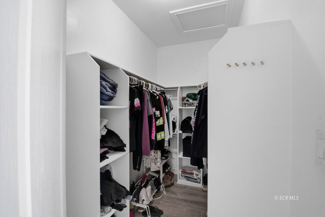 19 Lawndale Court Property Photo 25