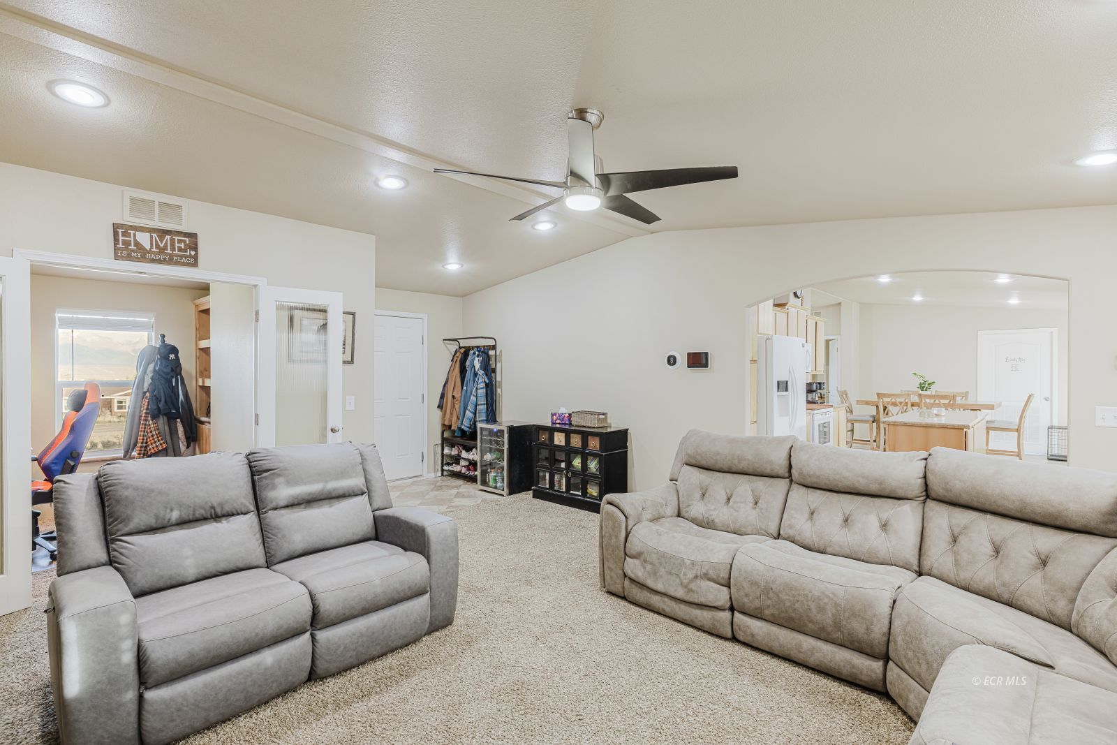 489 Spring Valley Parkway Property Photo 6