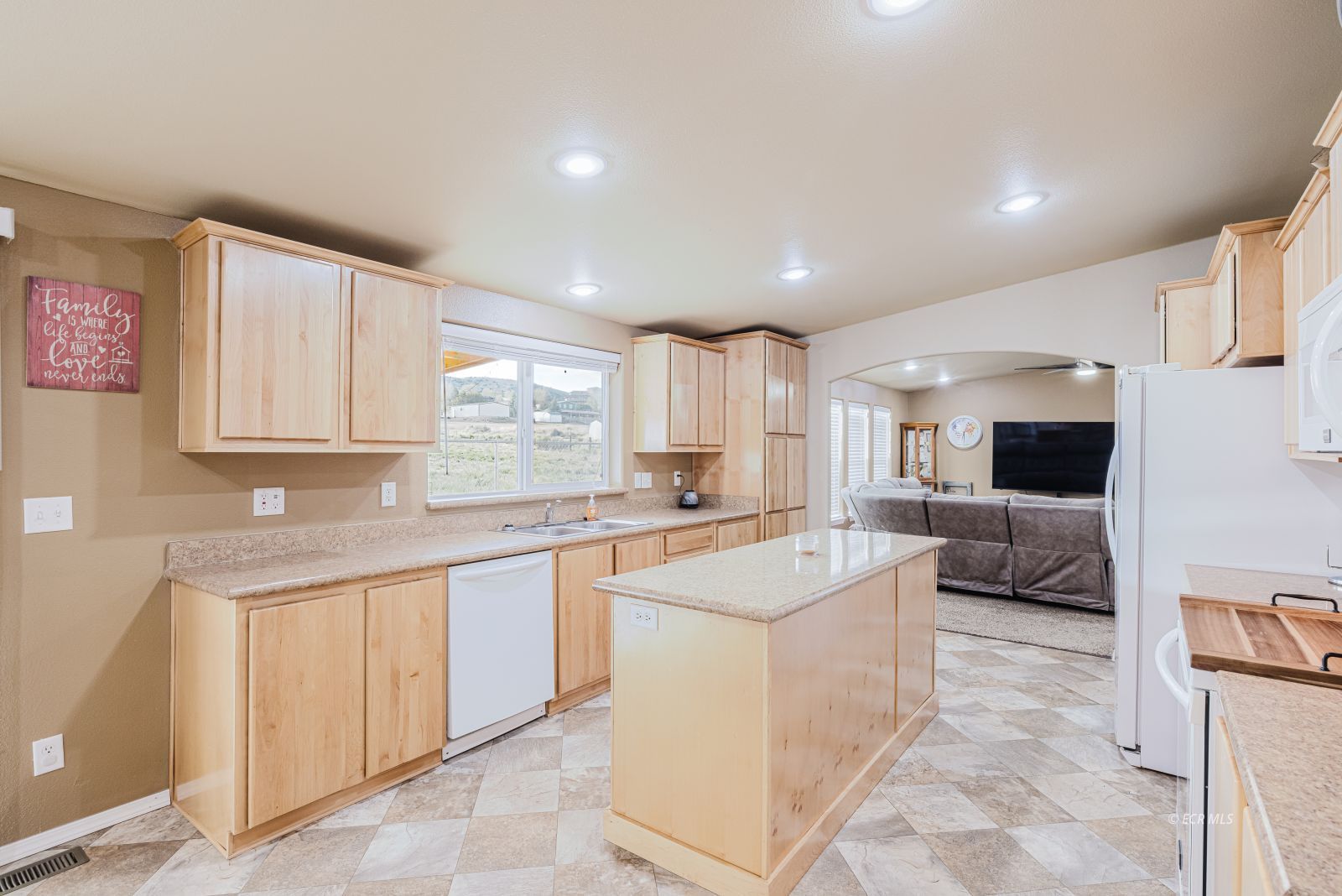 489 Spring Valley Parkway Property Photo 12