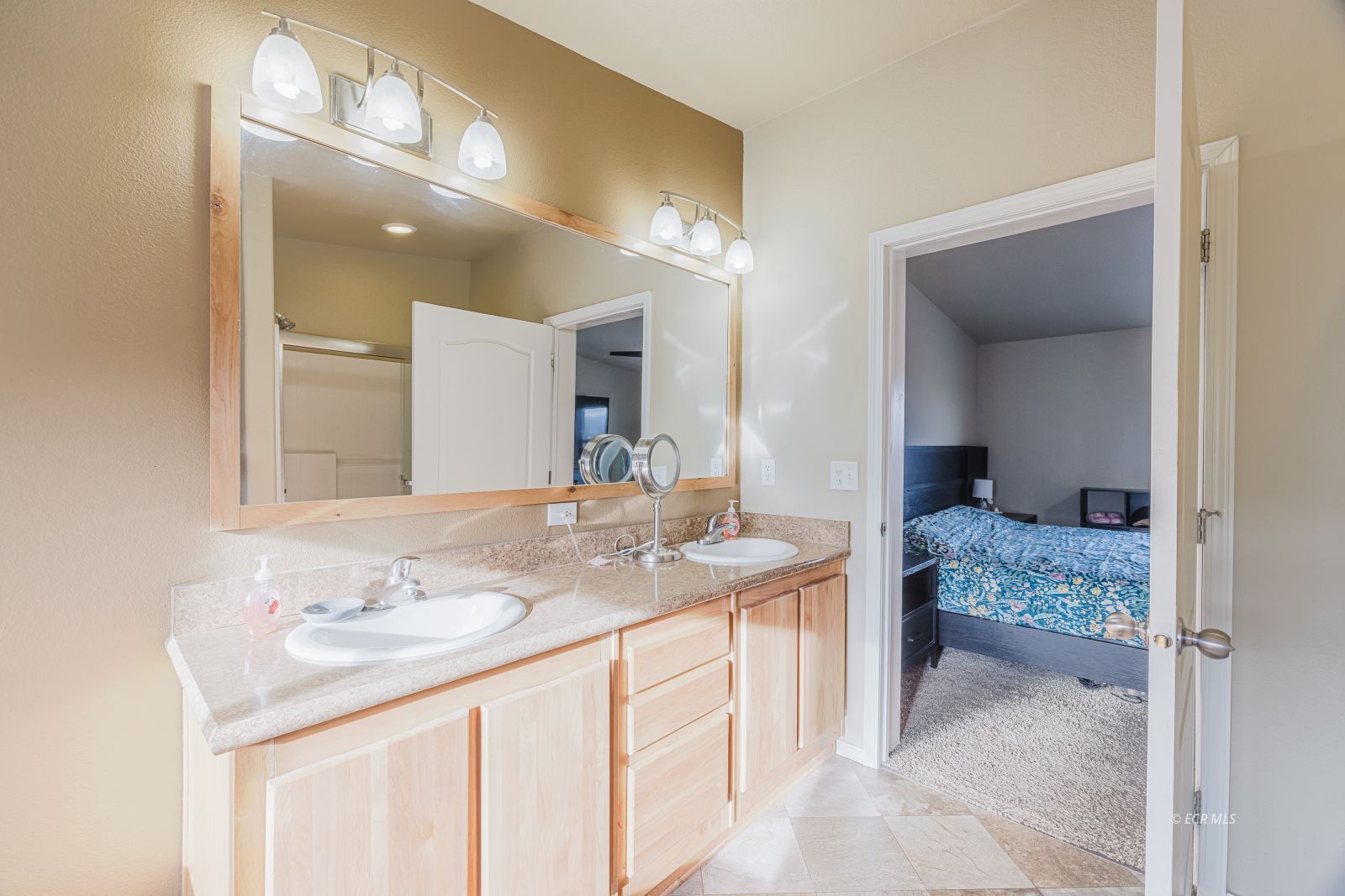 489 Spring Valley Parkway Property Photo 18