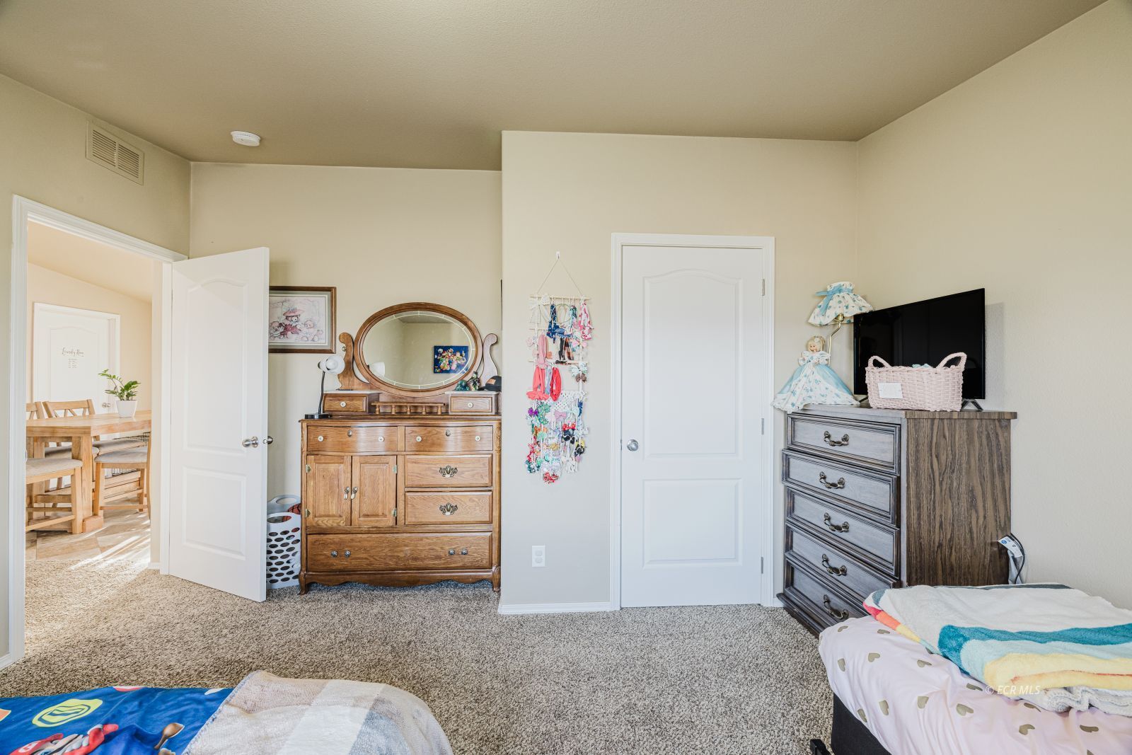 489 Spring Valley Parkway Property Photo 27