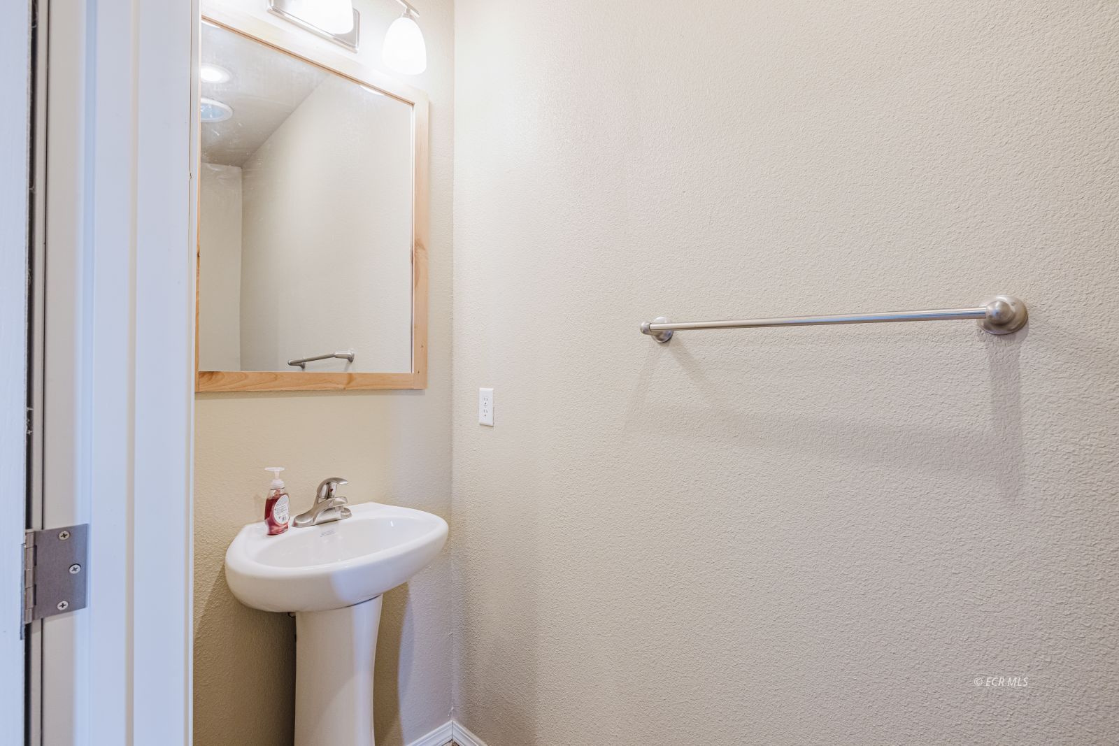 489 Spring Valley Parkway Property Photo 30