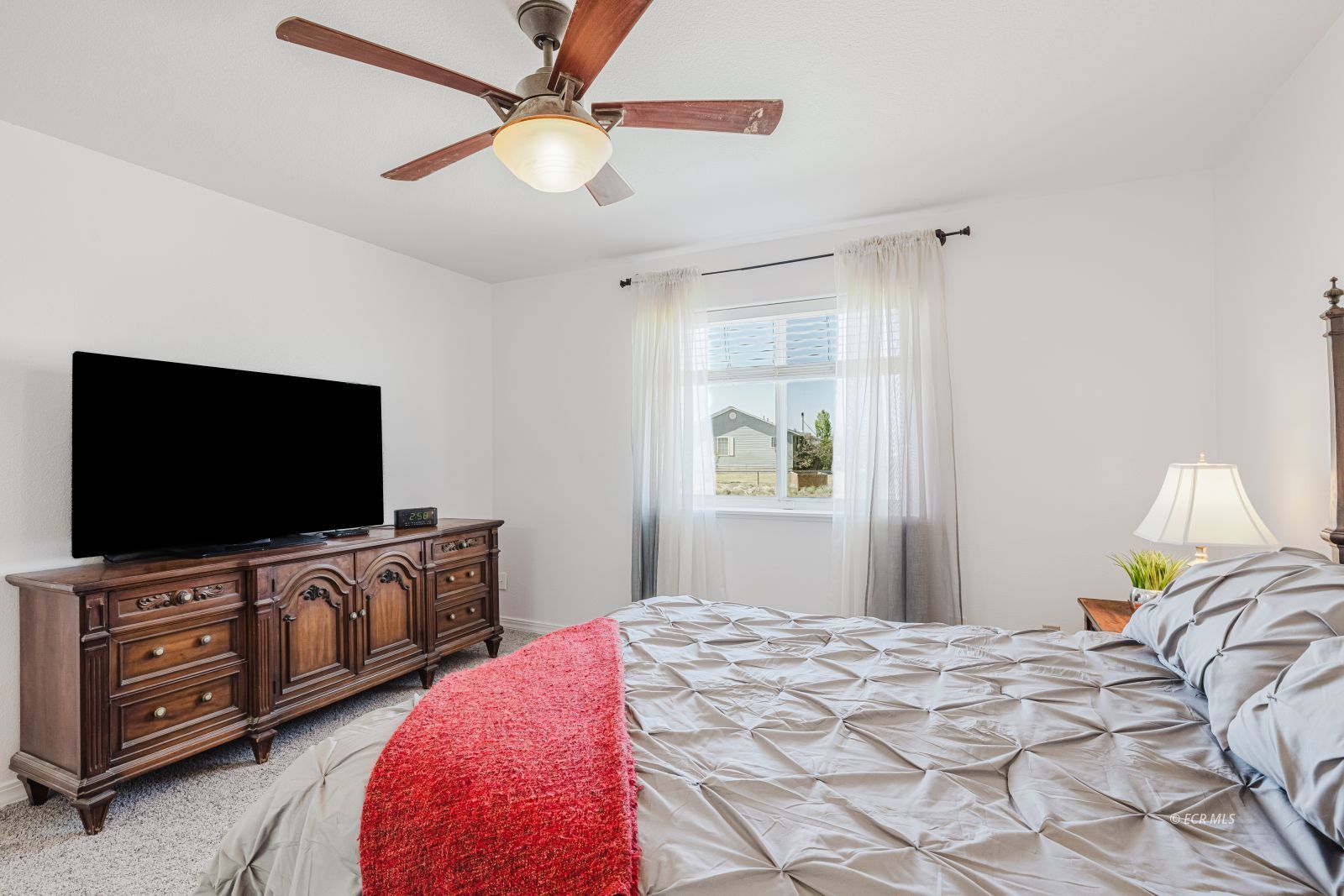 302 Glenvista Drive Property Photo 16