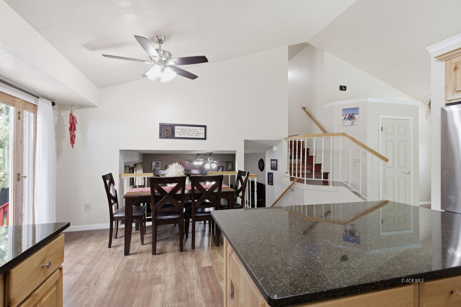 1380 Suncrest Court Property Photo 6