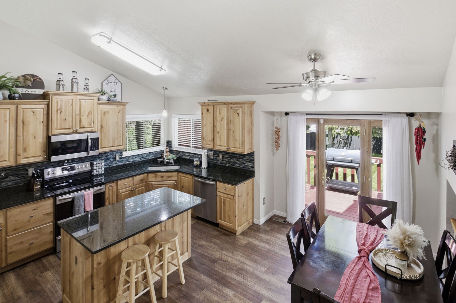 1380 Suncrest Court Property Photo 10