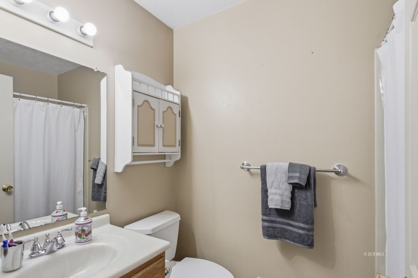 1380 Suncrest Court Property Photo 17