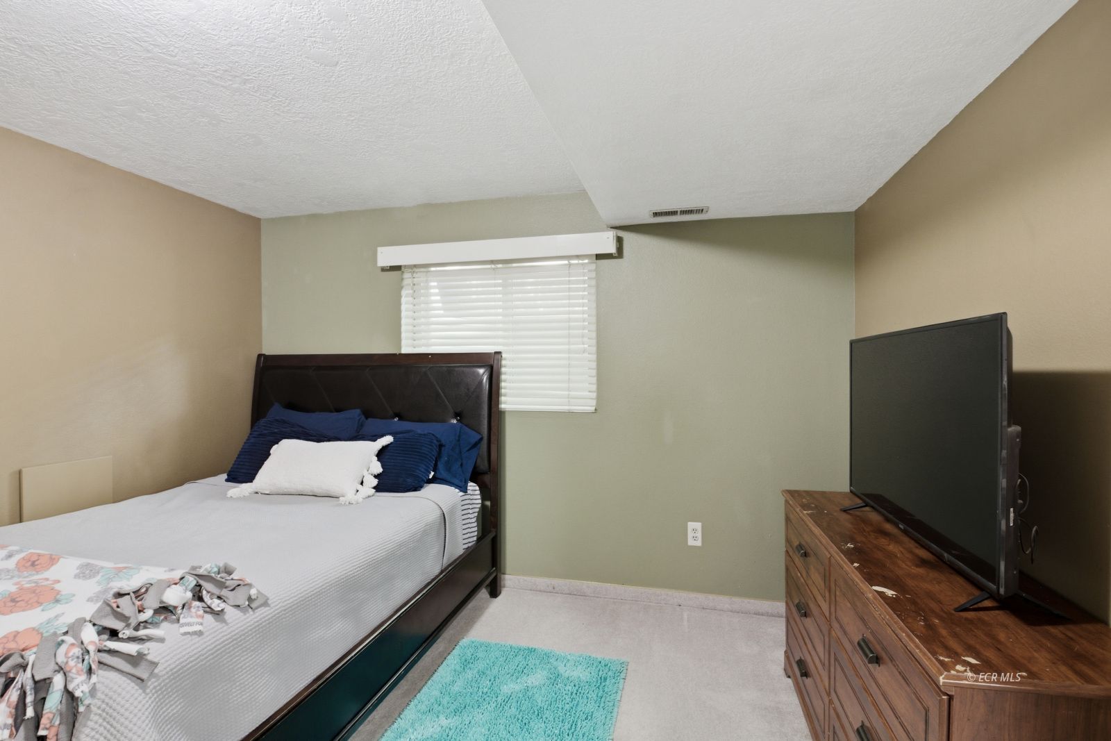 1380 Suncrest Court Property Photo 24
