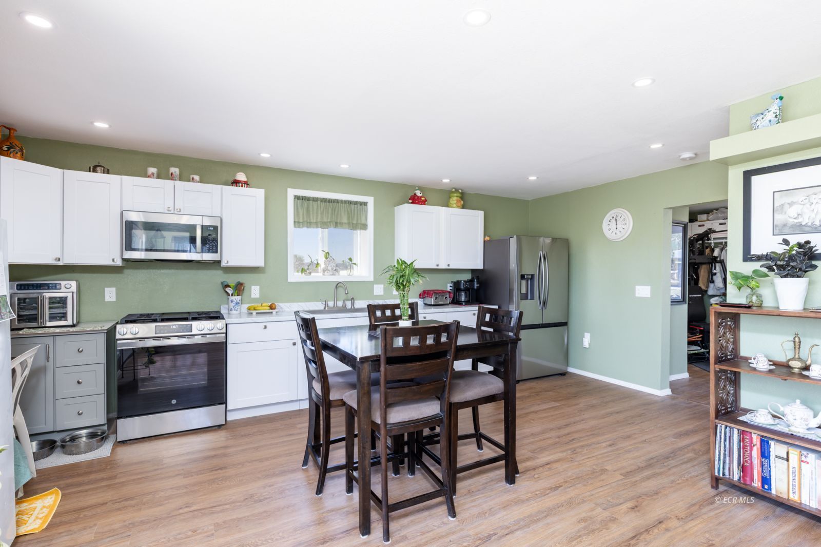 776 Rustic Court Property Photo 16