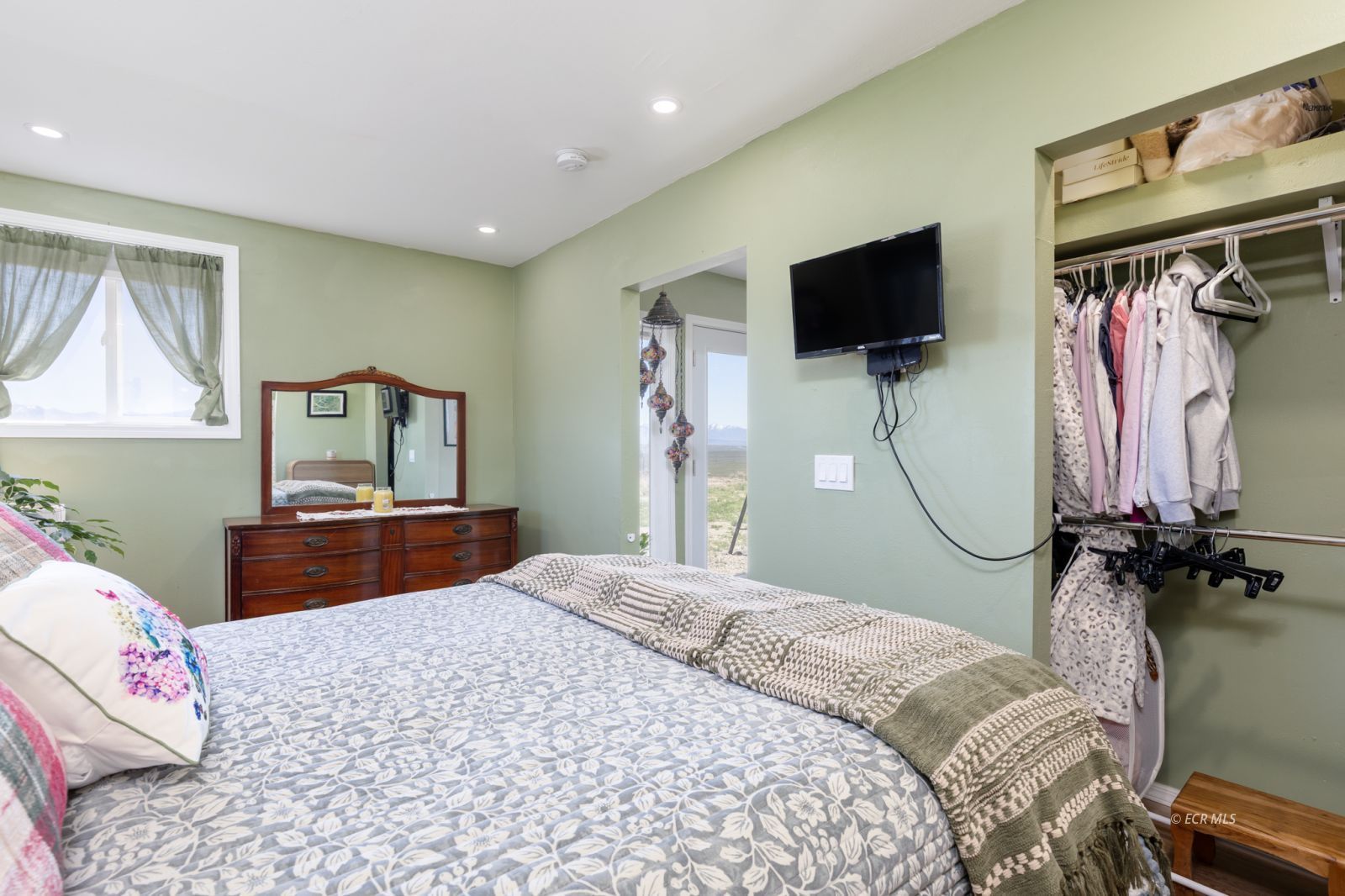 776 Rustic Court Property Photo 25