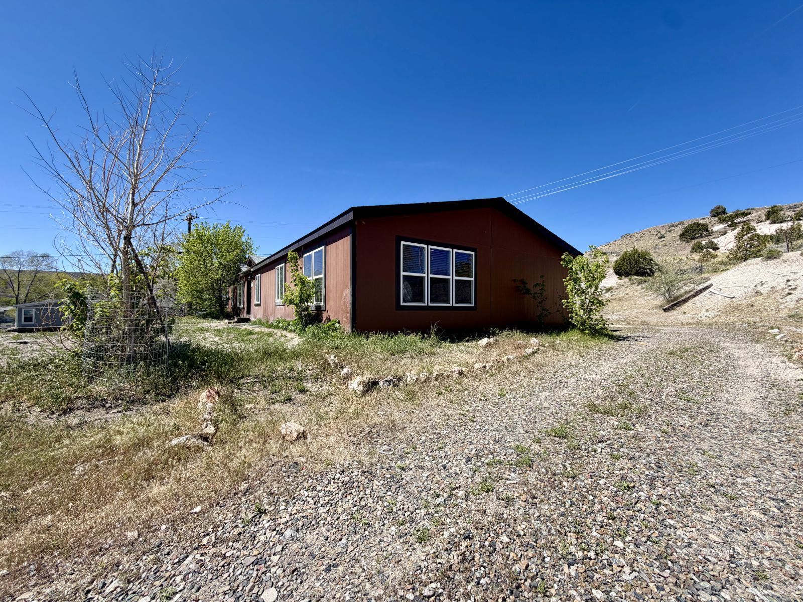 300 Nob Hill Avenue Property Photo 5