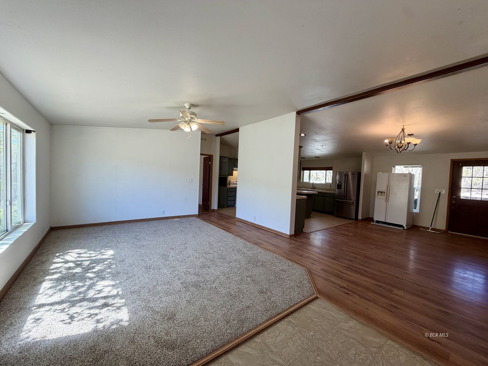 300 Nob Hill Avenue Property Photo 7