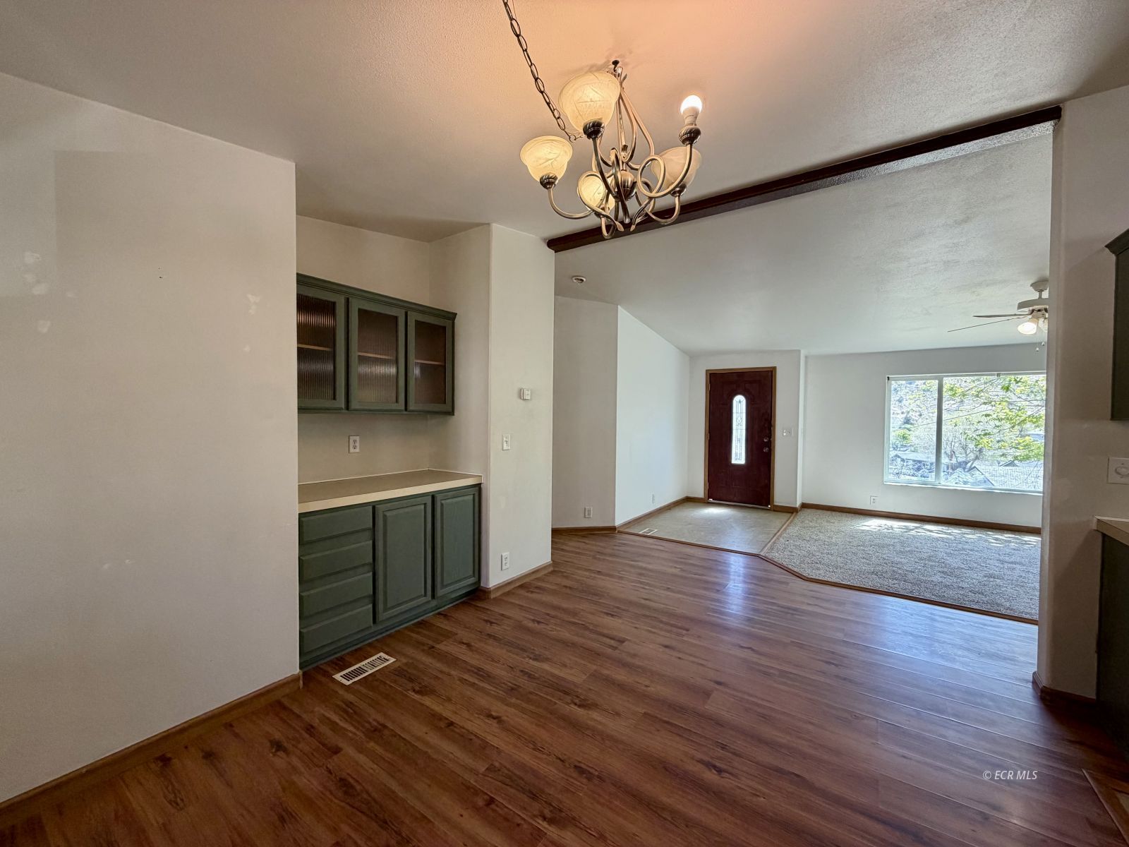 300 Nob Hill Avenue Property Photo 16