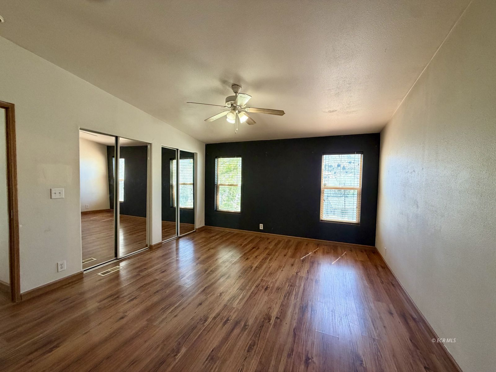 300 Nob Hill Avenue Property Photo 18
