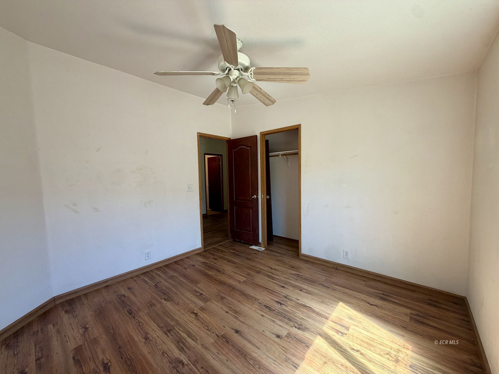 300 Nob Hill Avenue Property Photo 25