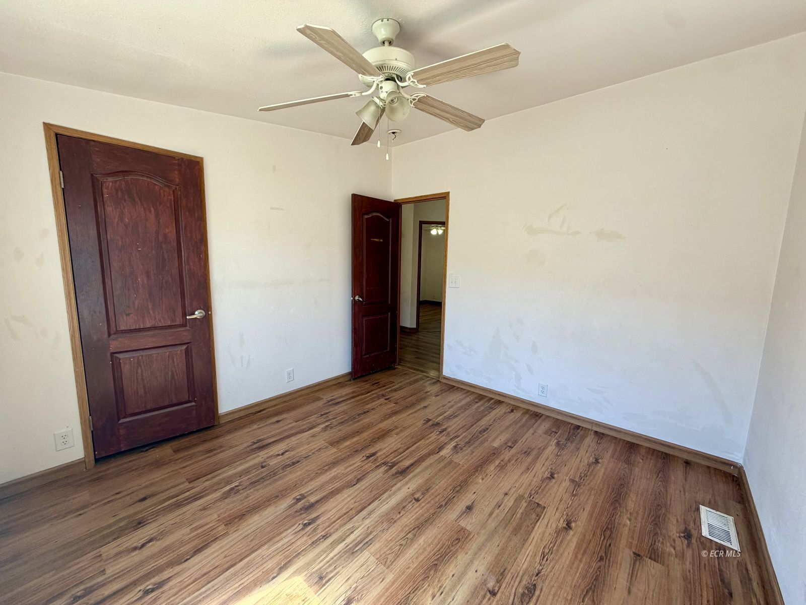 300 Nob Hill Avenue Property Photo 29