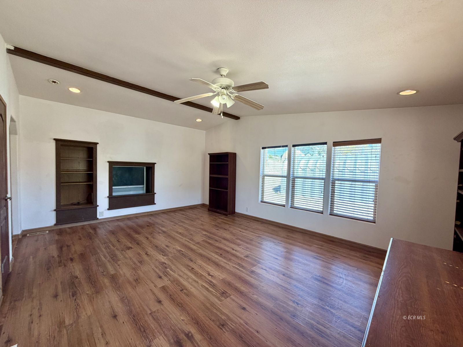 300 Nob Hill Avenue Property Photo 33
