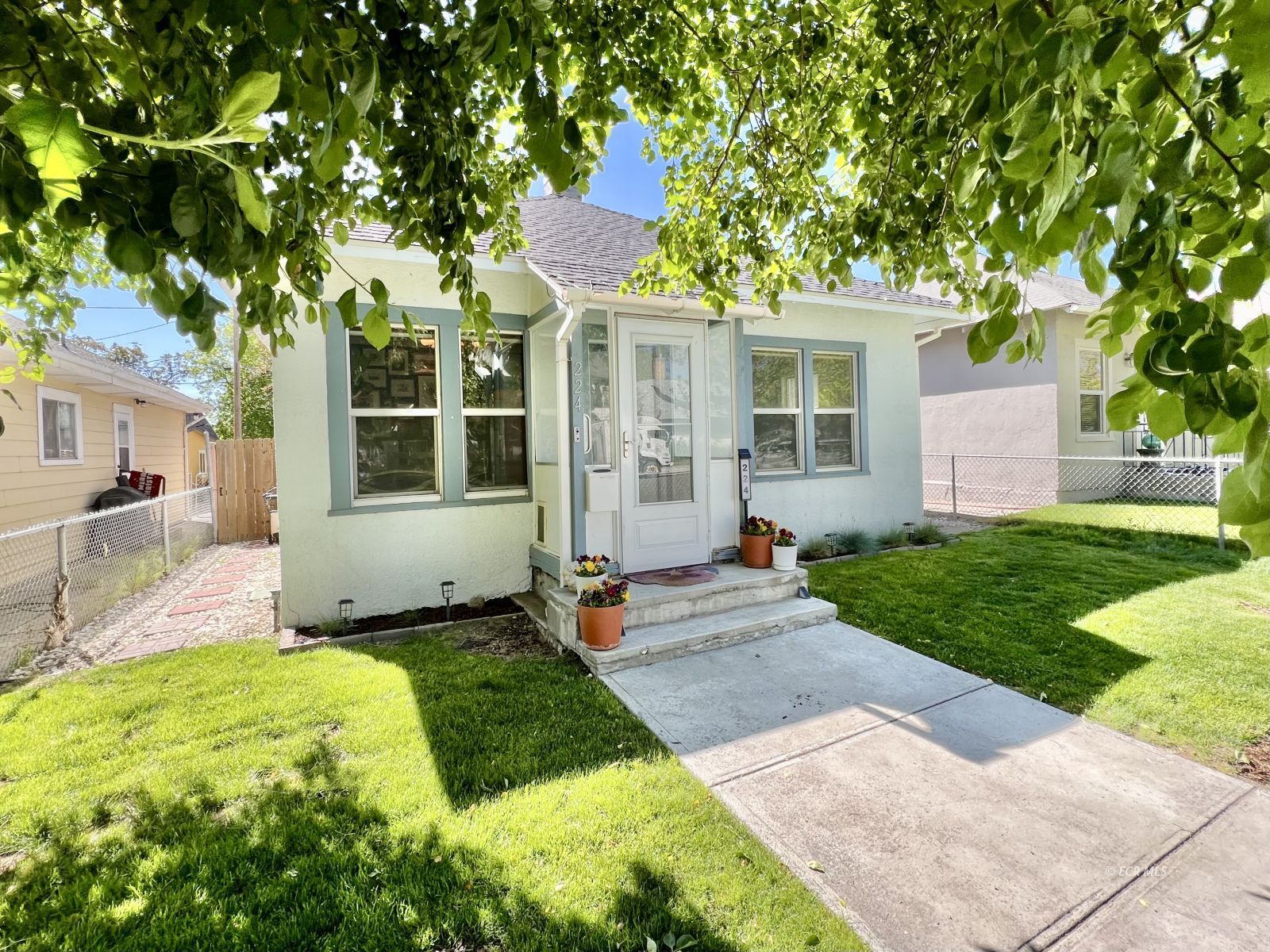 224 Oak Street Property Photo 32