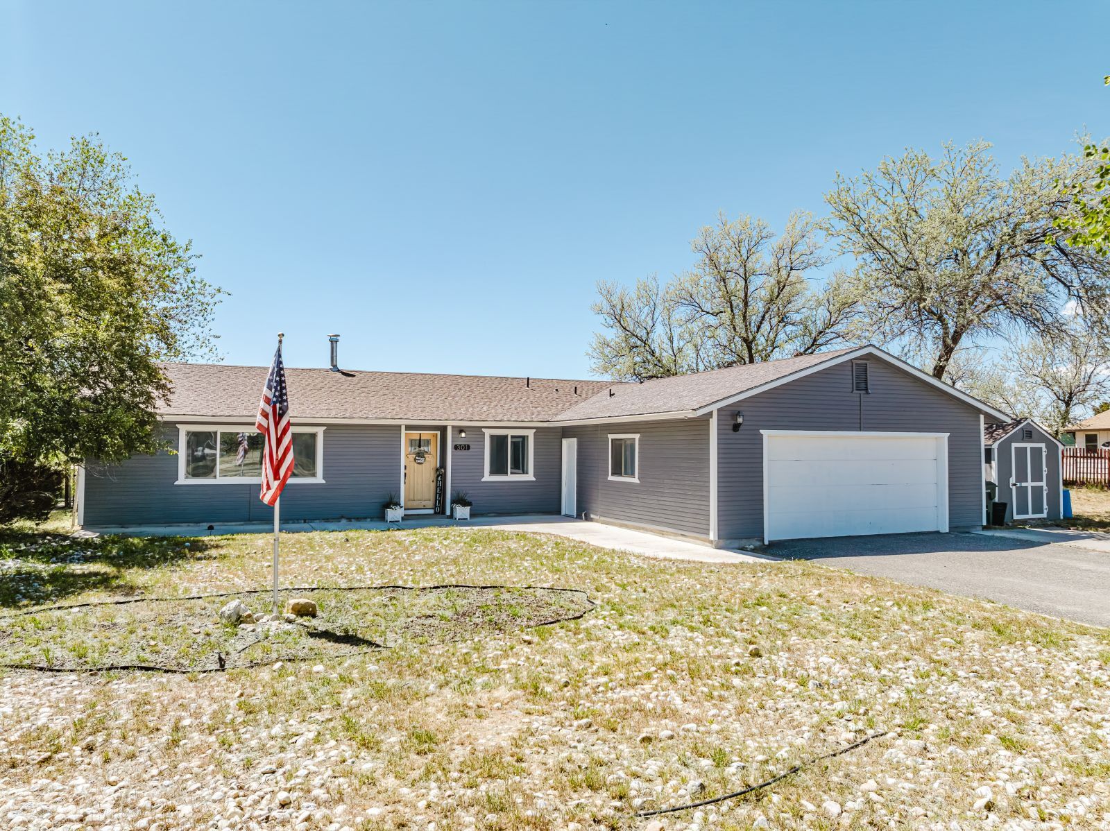 301 Lakeport Drive Property Photo 1